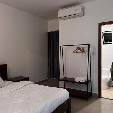 D32 Homestay Near Airport Behind Brown Coffee Airport بنوم بنه المظهر الخارجي الصورة