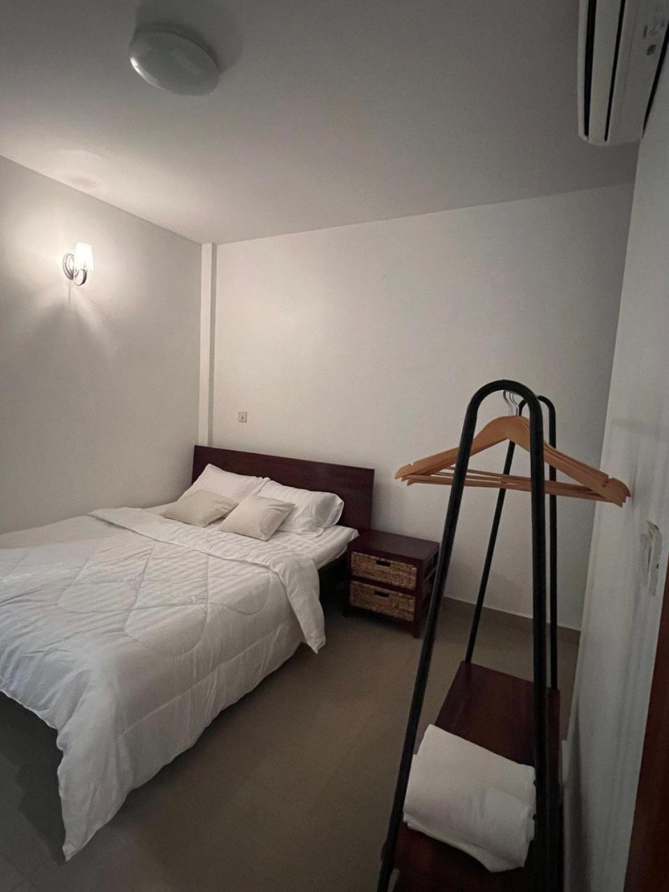 D32 Homestay Near Airport Behind Brown Coffee Airport بنوم بنه المظهر الخارجي الصورة