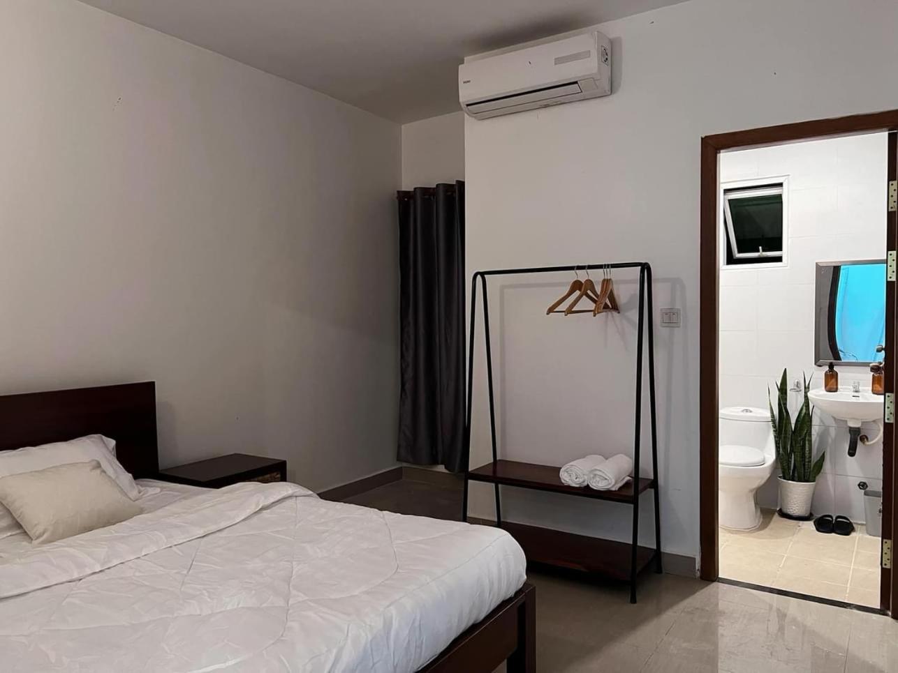D32 Homestay Near Airport Behind Brown Coffee Airport بنوم بنه المظهر الخارجي الصورة