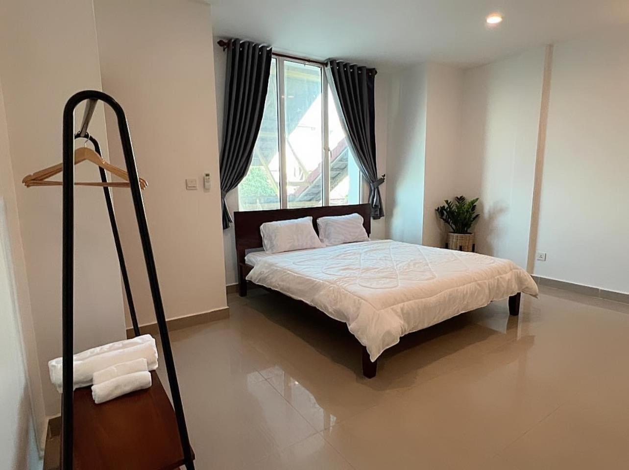 D32 Homestay Near Airport Behind Brown Coffee Airport بنوم بنه المظهر الخارجي الصورة