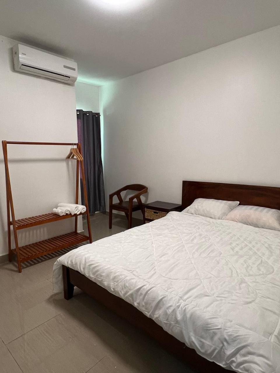 D32 Homestay Near Airport Behind Brown Coffee Airport بنوم بنه المظهر الخارجي الصورة